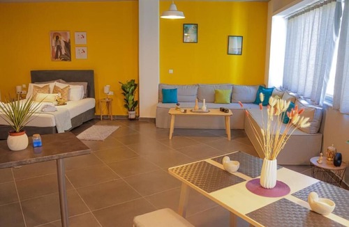 Thissio Apartment | An apartment in the heart of Athens near famous str Ermou and Romanian Agora.