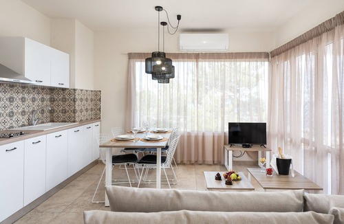 Stegna House | Anastasios Deluxe House Stegna Up Floor (Amazing View, 300meter from the Beach)