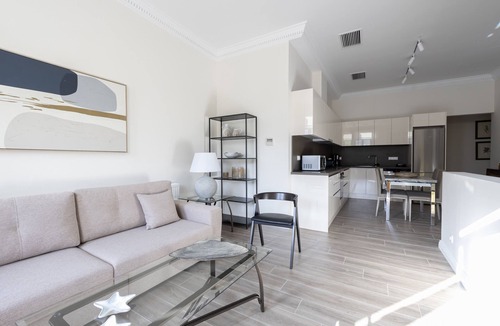 Plaka Apartment | Ancient Athens Great Apt Home Office w/Acropolis View