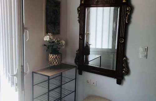Paradisi Apartment | Angelos sofita house