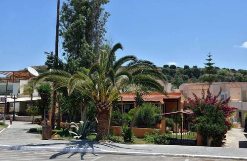 Daratsos Villa | Anna's Sea House near to a sandy beach!