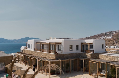 Agios Stefanos House | Apartment 'Comfort Room' with Sea View, Wi-Fi and Air Conditioning