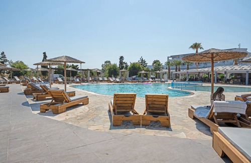 Kardamena Apartment | Apartment 'Evripides Family One -bedroom 1' with Shared Pool, Shared Garden and Air Conditioning