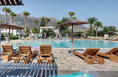 Kardamena Apartment | Apartment 'Evripides Family One -bedroom 2' with Shared Pool, Shared Garden and Air Conditioning