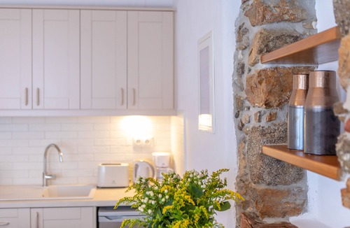 Naxos Apartment | Apartment in the heart of Naxos Town ~ Castle Mansions