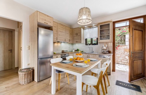 Spanokhorion House | Apartment 'Lefkada View Villa Vasiliki 1' with Garden & Wi-Fi
