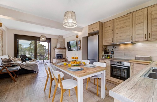 Spanokhorion House | Apartment 'Lefkada View Villa Vasiliki 1' with Garden & Wi-Fi