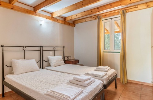 Paralio Astros Apartment | Apartment 'Maisonette with Private Patio 2' with Mountain View, Wi-Fi and Air Conditioning