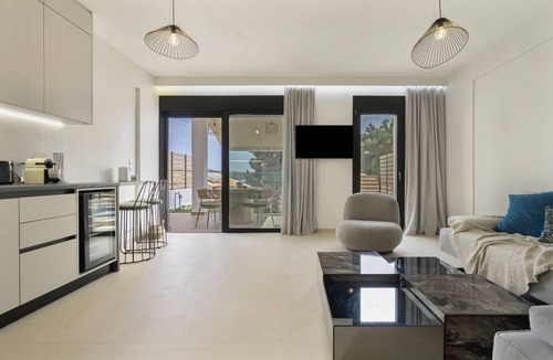 Perigiali Apartment | Apartment 'Mella Roa - Ivory' with Sea View, Wi-Fi and Air Conditioning