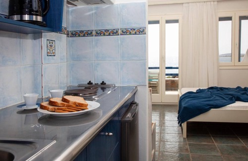 Logaras Apartment | Apartment 'The Ionian Double Room' with Sea View, Wi-Fi and Air Conditioning