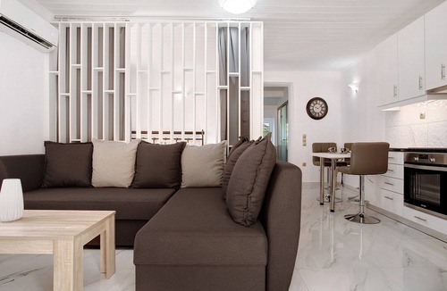 Elation Apartment | Apartment "Villa Drosia" with Sea View, Private Garden & Wi-Fi
