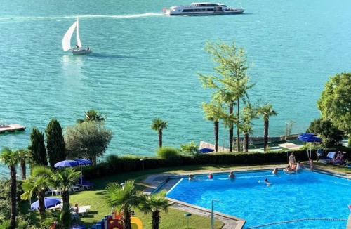 Bissone Apartment | Appartamento 610 by Interhome