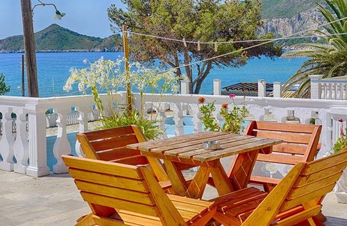 Agios Georgios Pagon Apartment | Arista Ferienwohnung 2 - mit Meerblick direkt am Strand von Agios Georgios Pagon