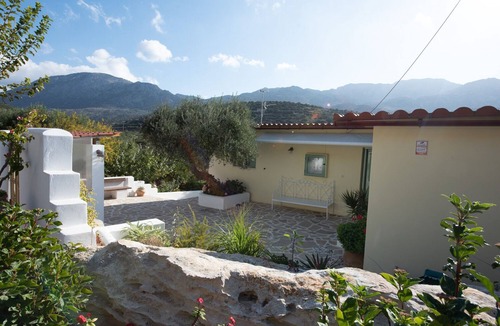 Ierapetra House | Archondia House. A cozy country house between south and east of Ierapetra area
