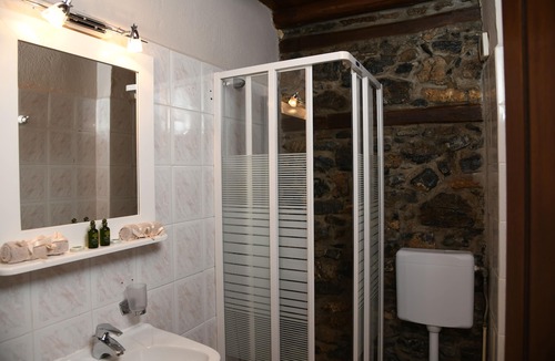 Aghios Athanasios Hotel | Archontiko Tarsouna