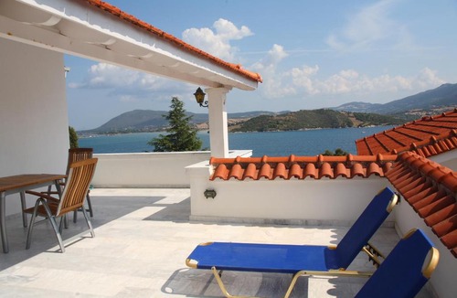 Lygia Apartment | Aris Villas