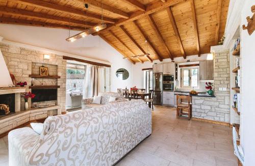 Paxos Villa | Aristea Villa by PaxosRetreats