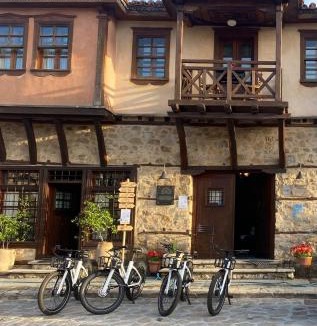 Arnaia Hotel | Aristotelous Alexandrou Historic Inn