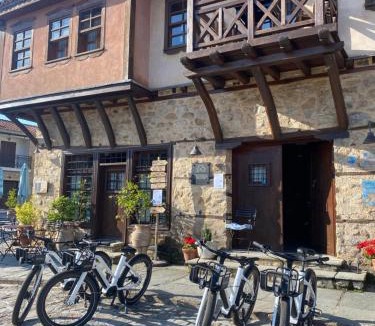 Arnaia Hotel | Aristotelous Alexandrou Historic Inn