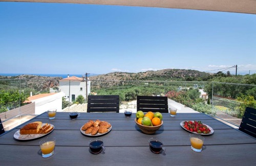 Afrata Villa | Armour Eclectic Villa