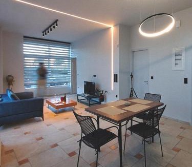 Nikaia-Agios Ioannis Rentis Apartment | Astak 2