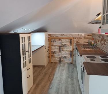 Paiania Apartment | ATH Airport, Loft in Painia