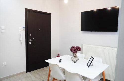 Petralona Apartment | Athenian Petralona Suite near Athens City centre
