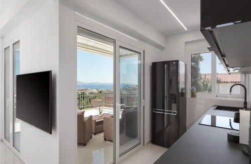 Varkiza Apartment | Athenian Riviera Penthouse Apartment