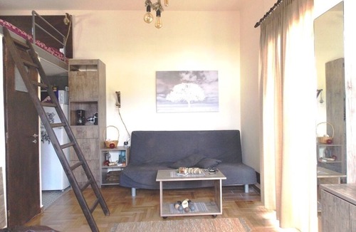 Omonia Apartment | Athens Be my guest!❤️️ enjoy the sun☀️next ro everything.