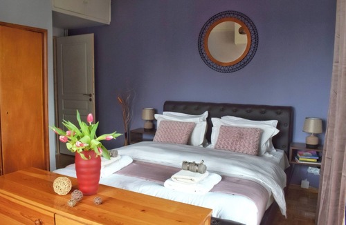 Omonia Apartment | Athens Central Station SmArt Stay (4-Bedroom with 2-Bathroom Apartment)