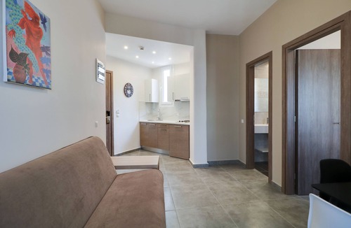 Omonia House | Athens Comfort Suites & Apartments