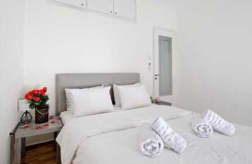Kinosargous Apartment | Athens Heartbeat