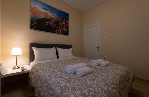 Plaka Apartment | Athens Luxury House