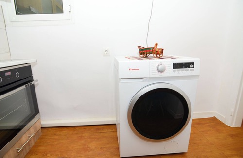 Thissio Apartment | Athens Thissio metro stop 10 min to the Acropolis hill