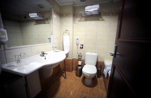 Thermi Hotel | Avalon Airport Hotel Thessaloniki