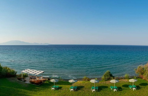 Amoudi Apartment | Baywatch 5 right on the water