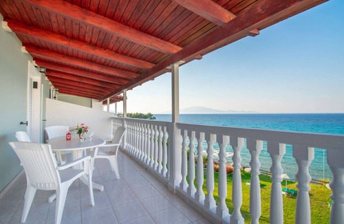 Amoudi Apartment | Baywatch 5 right on the water