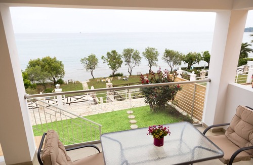 Alykes Apartment | Beach specious Apartments in great location in Alykes, right on the sea!