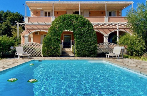 Kassiopi Villa | Beach Villa Petros with private pool by DadoVillas