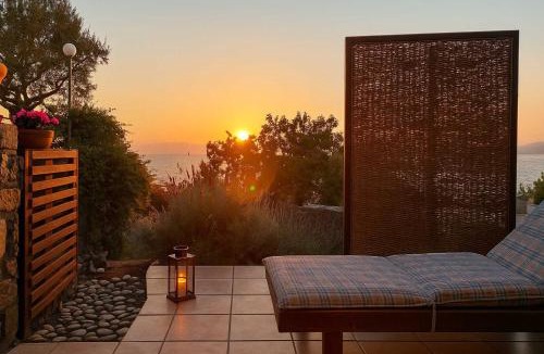 Avia Hotel | Beachfront Avia Nest - Aspa's Getaway
