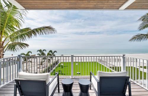 Bradenton Beach House | Beachfront Paradise