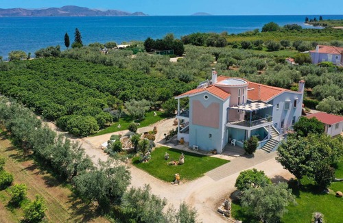 Kiveri Villa | Beachfront Villa Samantha's Paradise