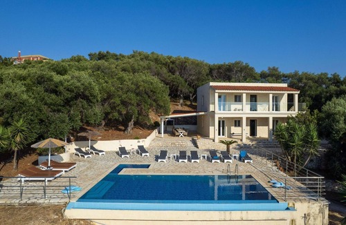 Agios Spyridon Corfu Villa | Beachfront Villa Seasun