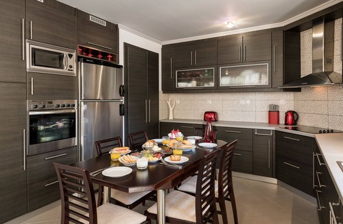 Galatas House | Beautiful Private Pool Villa with Gym, Parking and BBQ