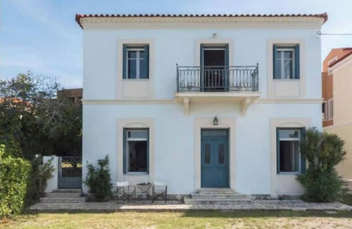 Pylos Villa | Belle Villa de Vacances au Cœur du Village de Pylos
