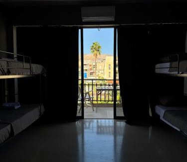 Nikaia-Agios Ioannis Rentis Hostel | BLUE LINE Coliving