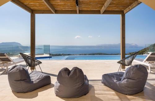 Drapanos Villa | Blue Rose Villa