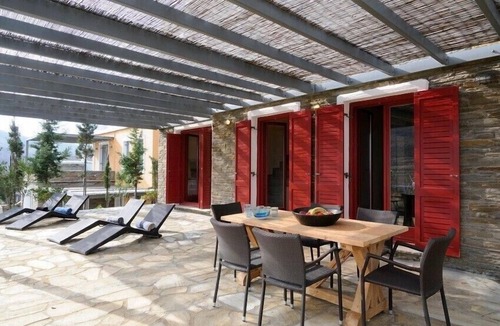 Andros Villa | Blue Villa – 3BR Sea View with Garden & Veranda