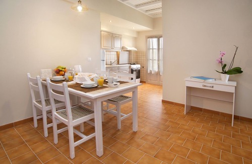 Antipata Apartment | Boutique Apartment, Magnolia No2
