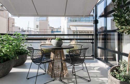 Plaka Apartment | * Boutique Syntagma apartment w/plunge pool *